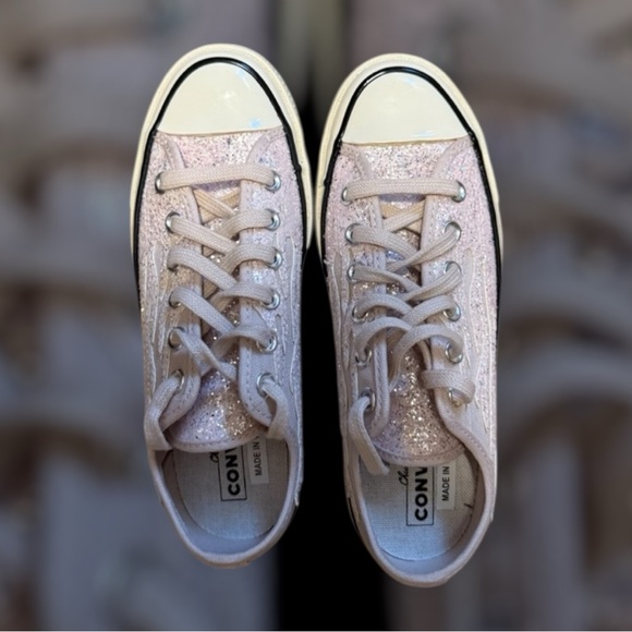 NWOT Converse Glitter Flamed  Glitter Sneakers in Pink - Picture 2 of 4